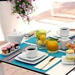 Josse 3* أنتيب