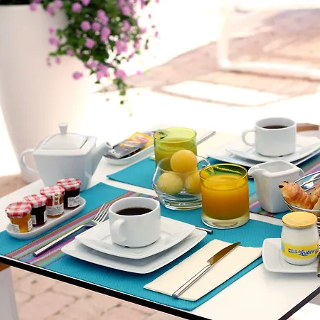 Josse 3* أنتيب