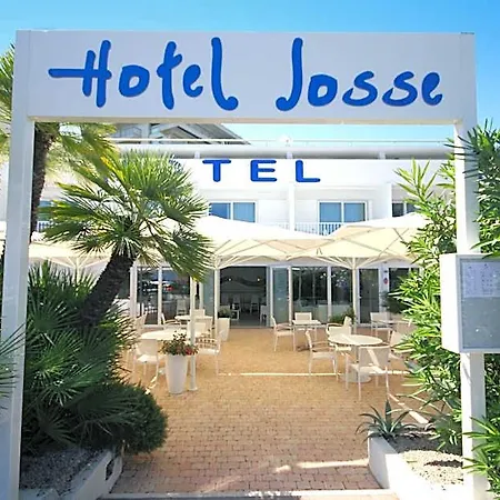 Josse 3* أنتيب